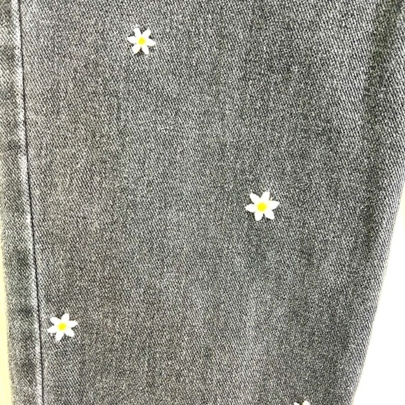 Pacsun - Black Stonewashed Embroidered Daisy High Rise Straight Jeans Size 25 - Picture 7 of 12